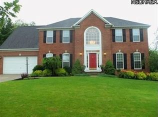 691 Chilham Cir, Uniontown, OH 44685