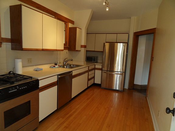 4th image of 3936 N Lawndale Ave #1