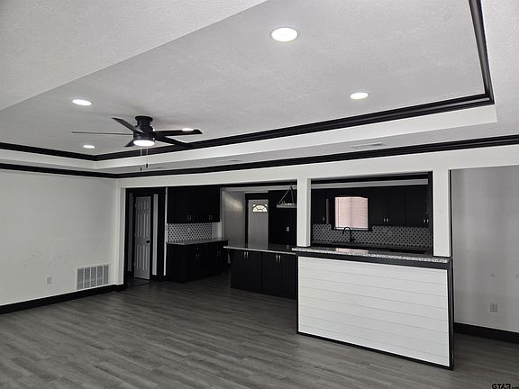 5th image of 104 Leland Dr