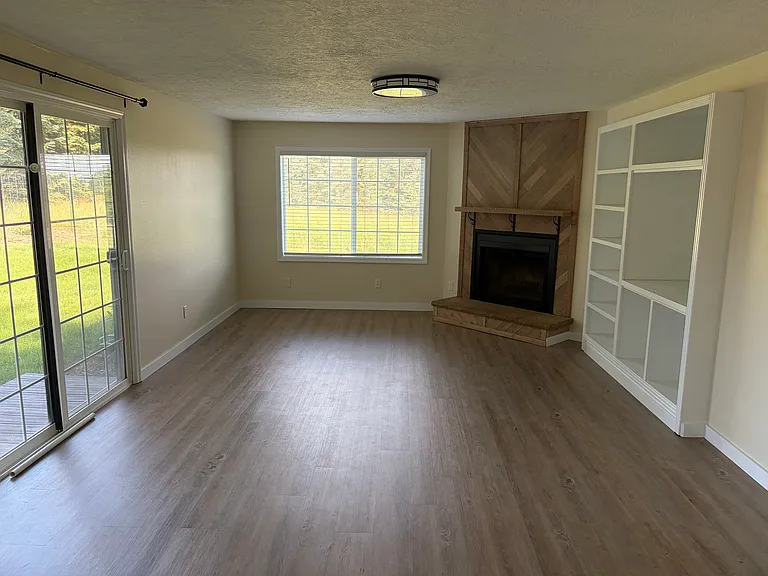 16775 NE Fairview Dr — Photo 8