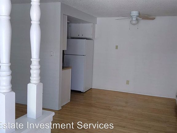 3rd image of 1105 S Woodlawn St APT 4