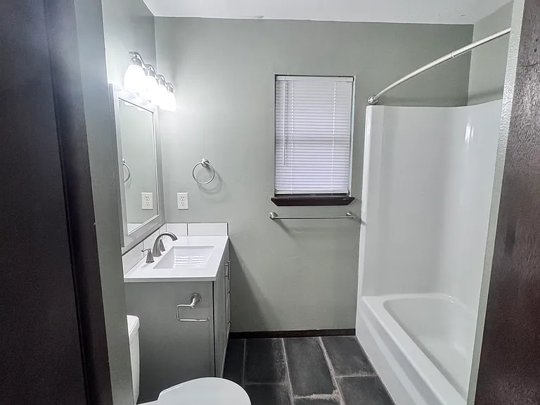 625-627 N Elder St #633 — Photo 11