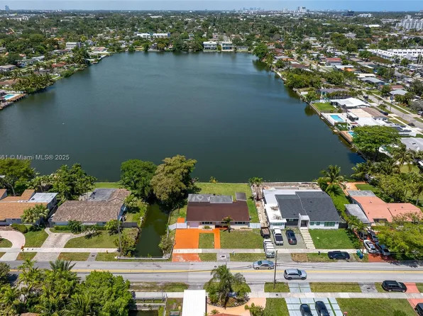 2501 NE 209th Ter, Miami, FL 33180