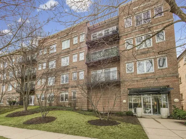 1300 Central St APT 202, Evanston, IL 60201
