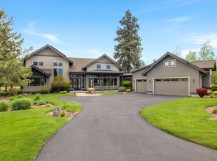 61636 Hosmer Lake Dr, Bend, OR 97702