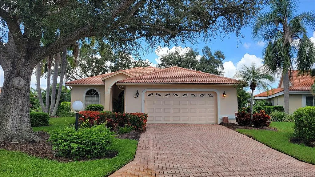 3 bed, 2.0 bath, 1782 sqft, $7,000 — Photo 1