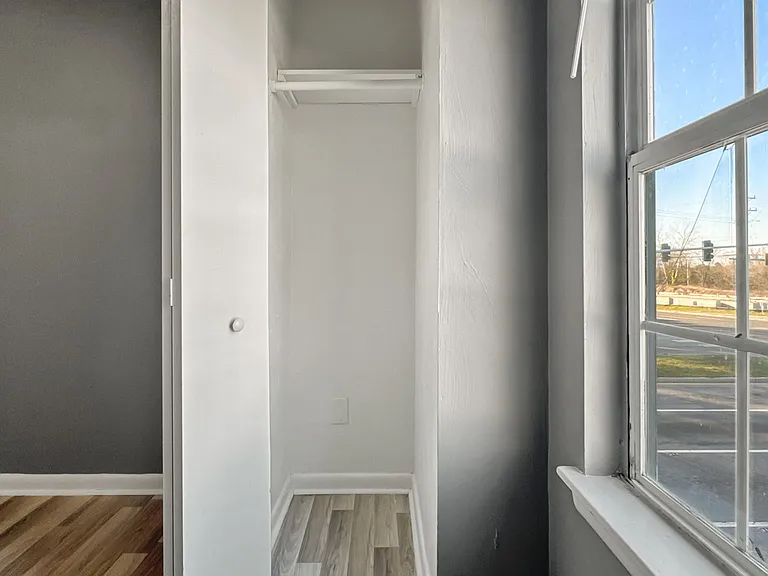1100 Wilson Rd — Photo 8