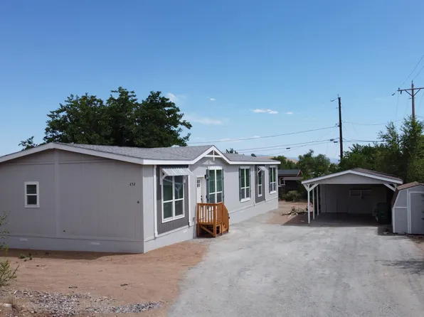 252 E 9th Ave, Sun Valley, NV 89433