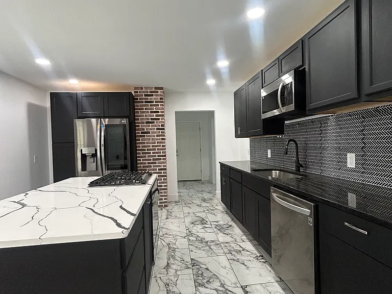 94 Walnut St — Photo 20