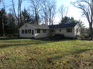72 Strawberry Hill Rd, Acton, MA 01720