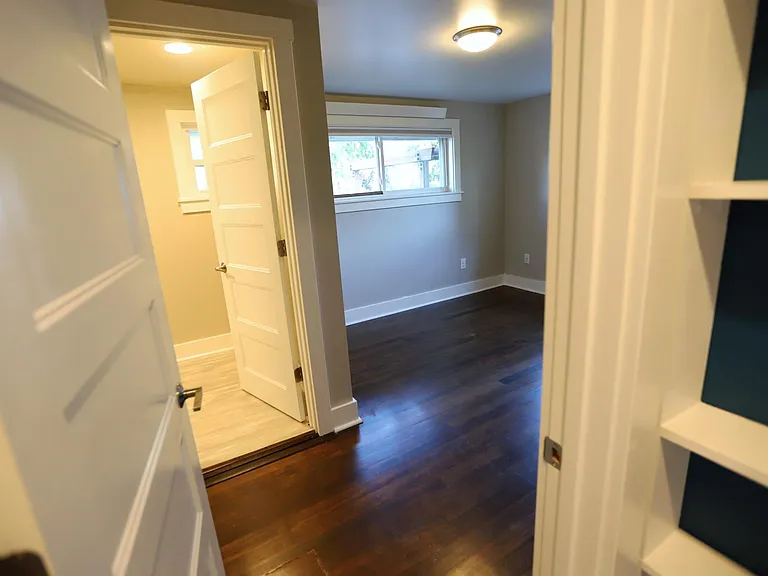 Entrance to bed 1. Large closet to the left.