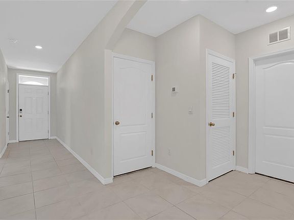 3rd image of 1851 Buckeye Rd