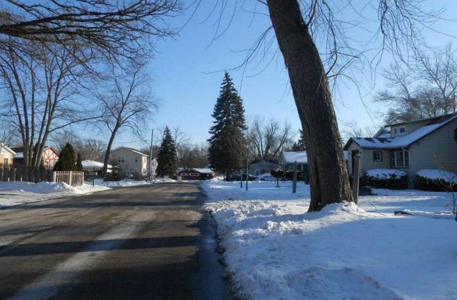 2nd image of 1212 Briar Ln