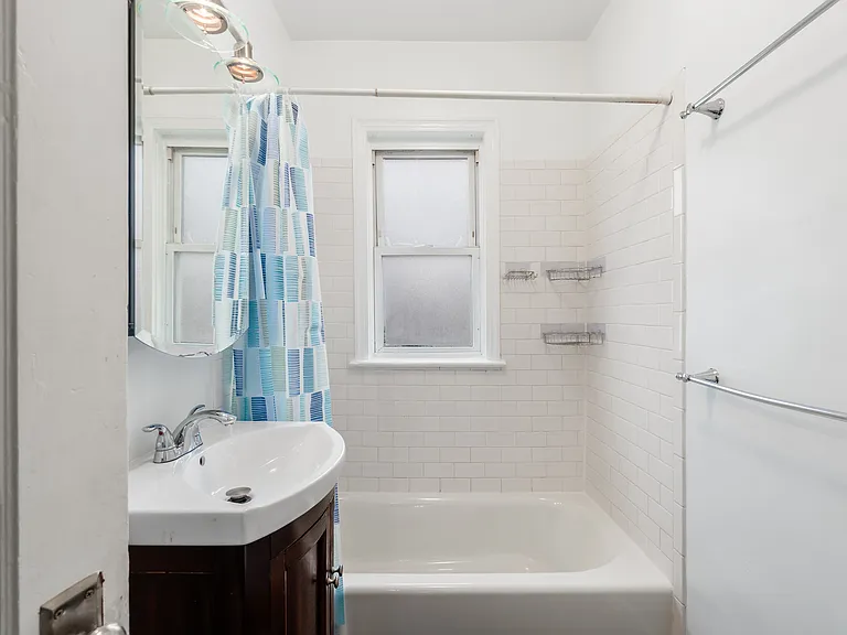 1621 F St NE #3 — Photo 10