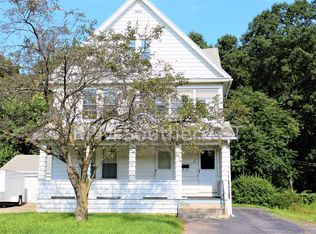 122 Derby Ave FLOOR 3, Seymour, CT 06483