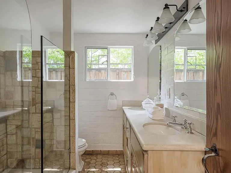 620 Lowell Ave — Photo 15