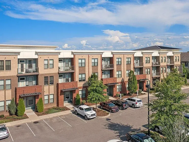 The Luxe at Indian Lake Village — Photo 35