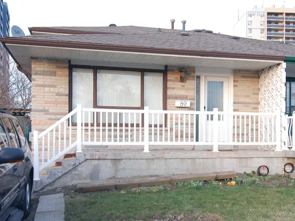 89 Dolly Varden Blvd, Toronto, ON M1H 2K2