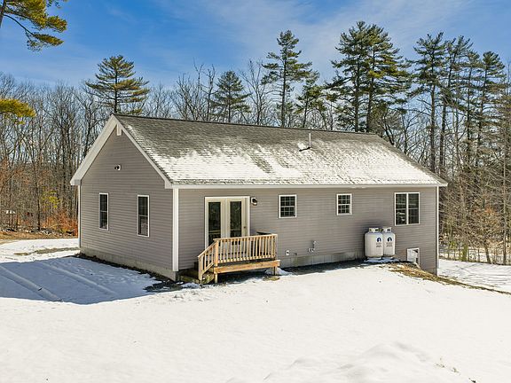 5th image of 347 Quaker Ridge Road