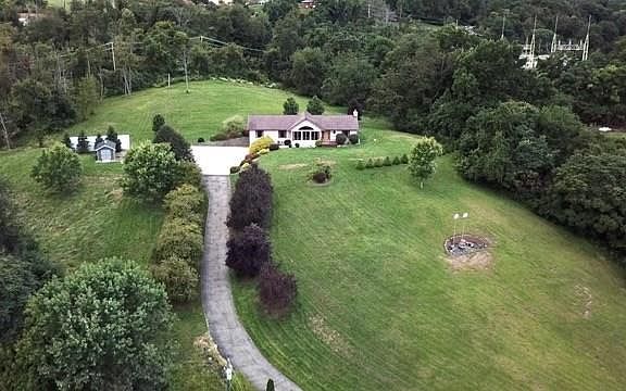 5th image of 914 Tyrol Blvd