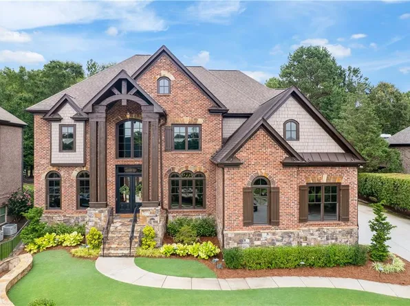 2003 Skybrooke Ln, Hoschton, GA 30548