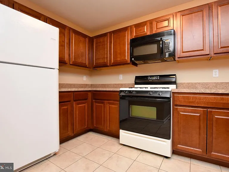 342 Nicholas Dr — Photo 9