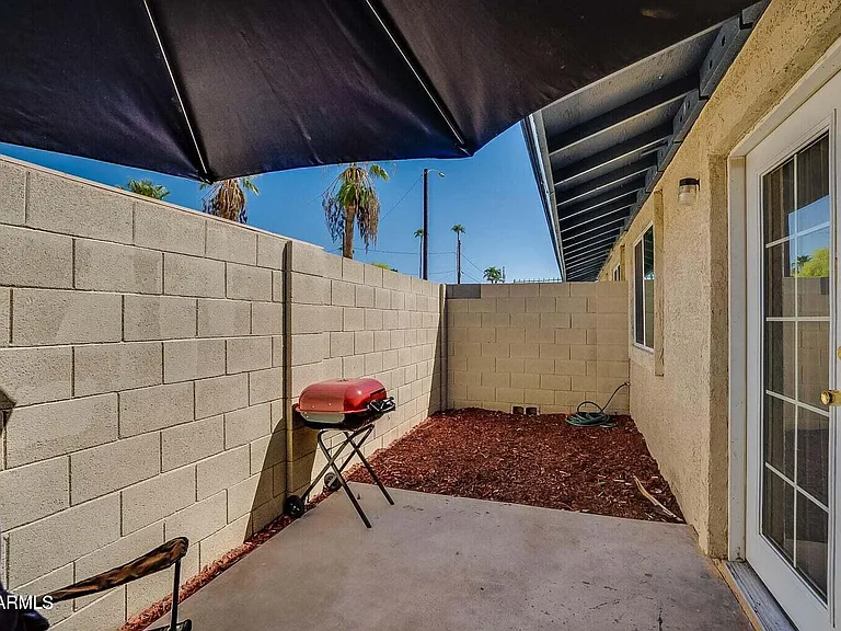 936 W Mountain View Rd #1 — Photo 12