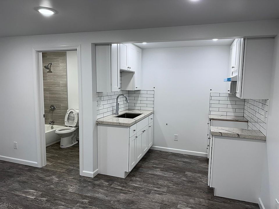 1st image of 1836 W Jefferson Blvd #1834-1/2