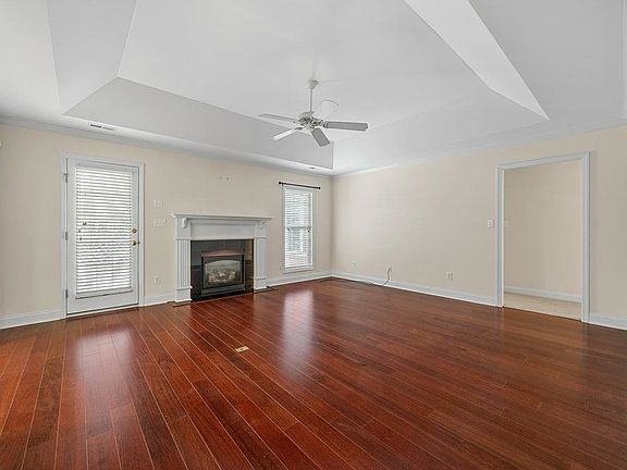 4th image of 469 Rambling Rose Way