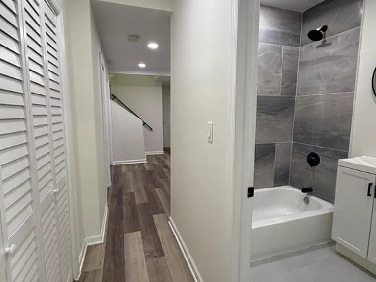 516 Columbus Rd — Photo 3