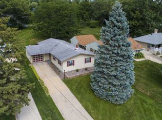 903 Chicago Ave, Dixon, IL 61021