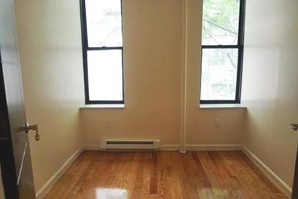 Rented by NY Living Solutions | media 19