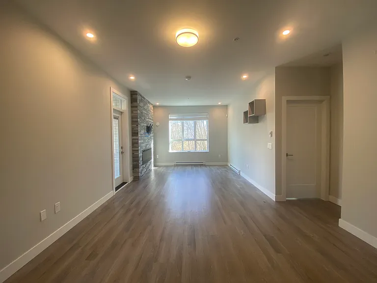 15436 31st Ave #206 — Photo 7