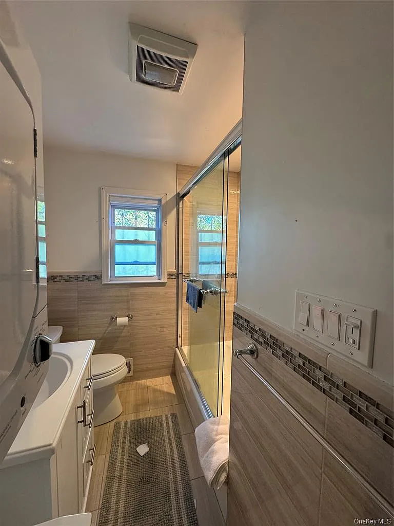 1 bed, 1050 sqft, $1,000 — Photo 3