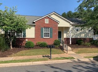 634 W Oaks Dr, Woodstock, GA 30188