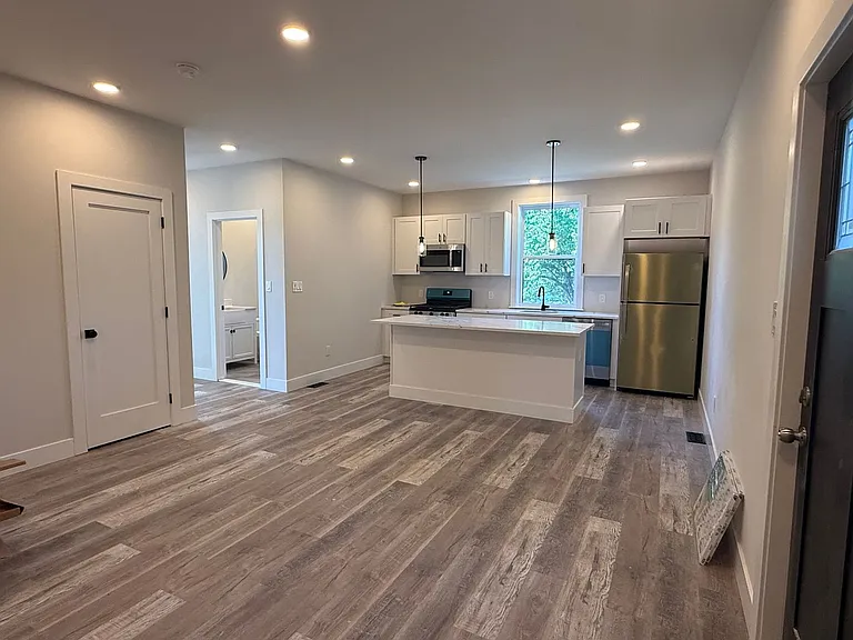 132 Yale Ave — Photo 4