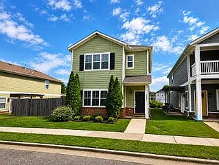 3 bed, 2.5 bath, 1845 sqft, $2,380 — Photo 1