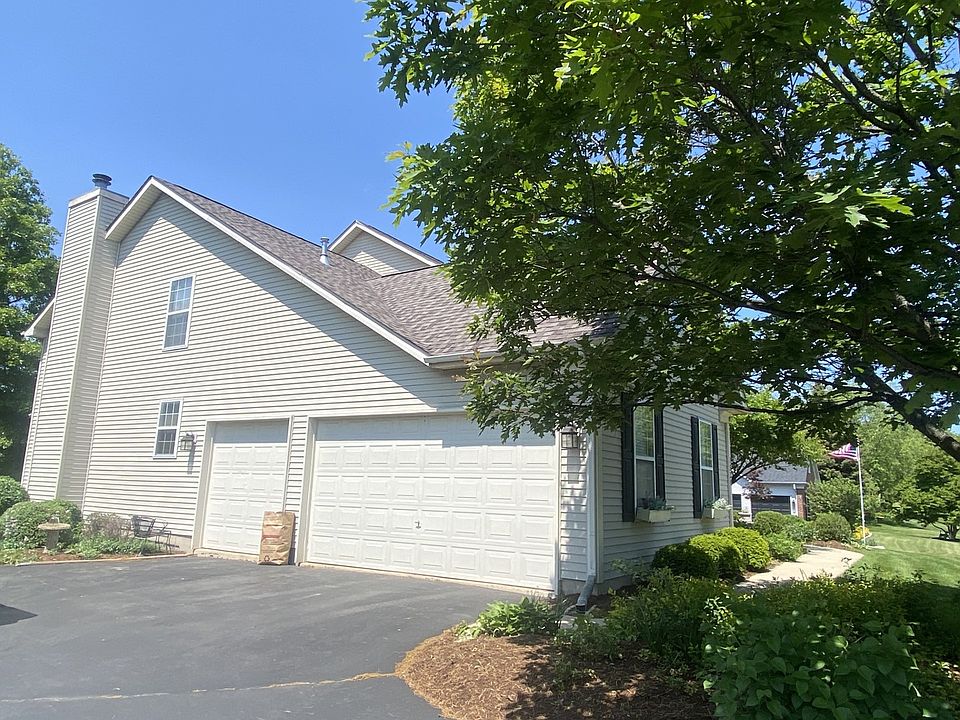 2nd image of 1530 Bridle Ln