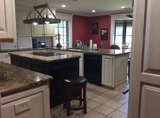 1502 Slaydon St, Henderson, TX 75654