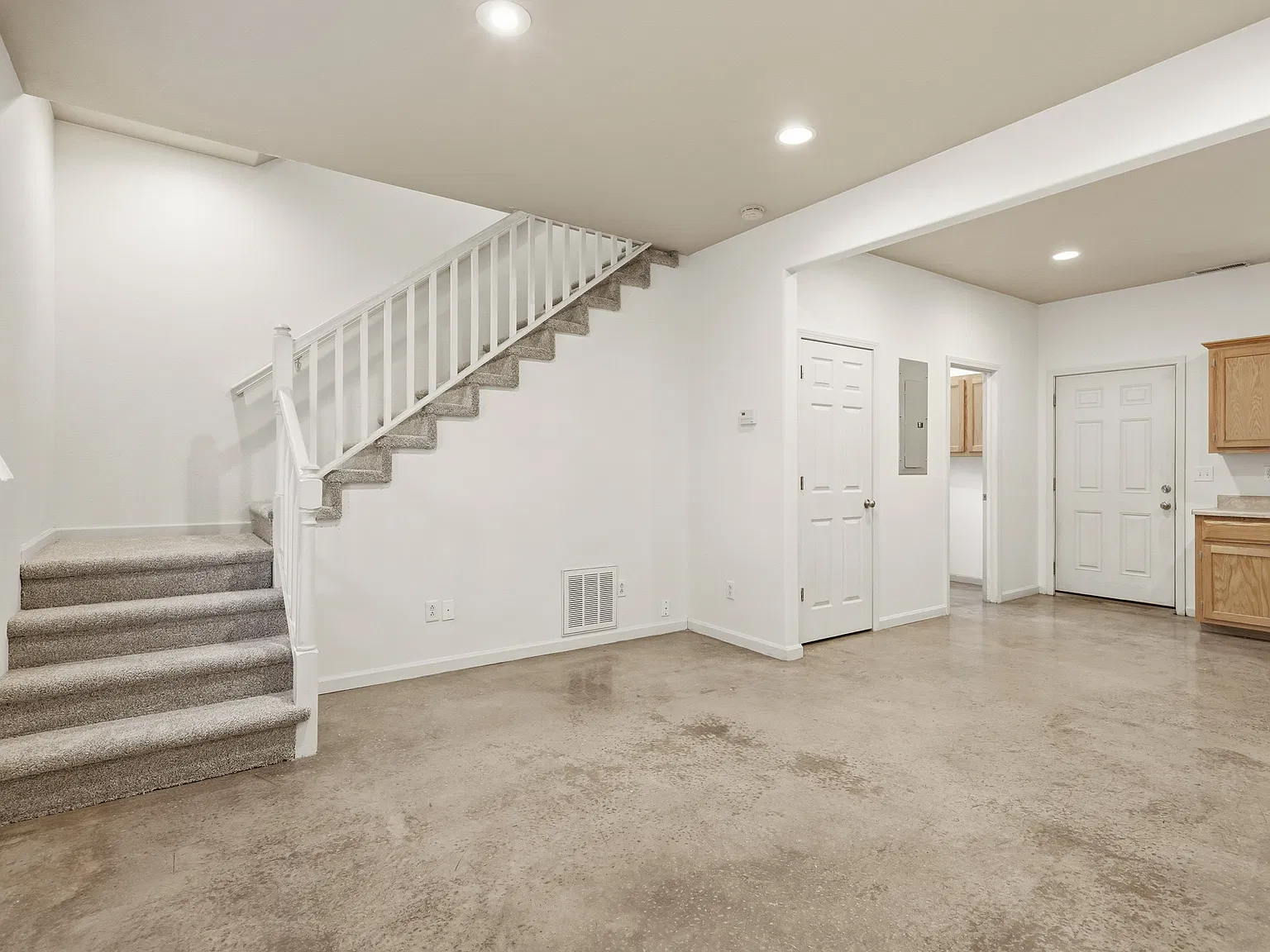 2 bed, 1150 sqft, $850 — Photo 4