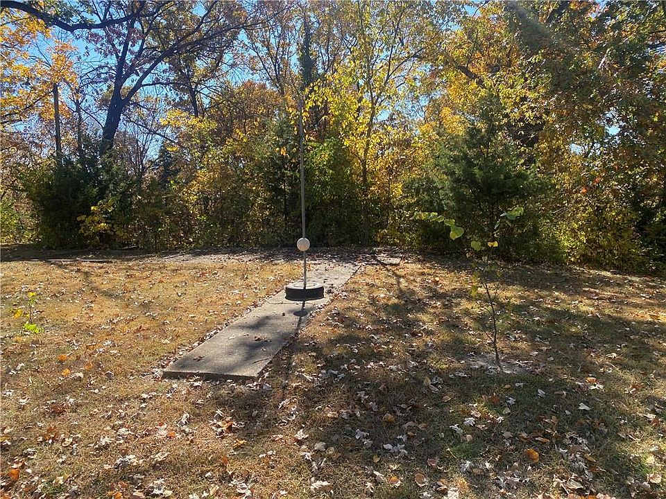 1st image of 600 High St