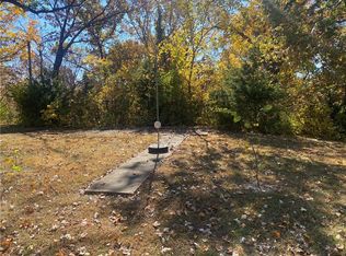 600 High St, Edwardsville, KS 66111