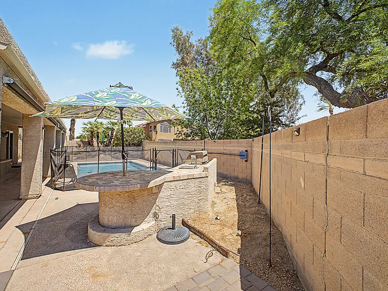 6647 W Tonopah Dr — Photo 7