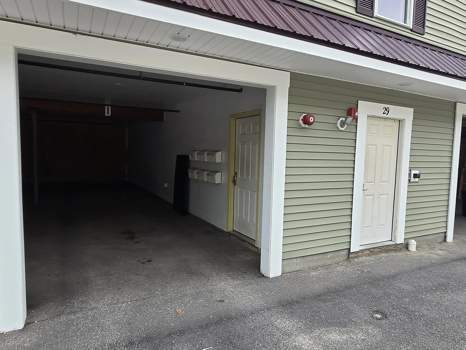 29 Railroad Sq — Photo 3