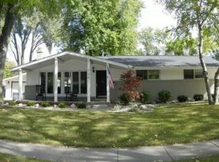 704 Buchanan Dr, Midland, MI
