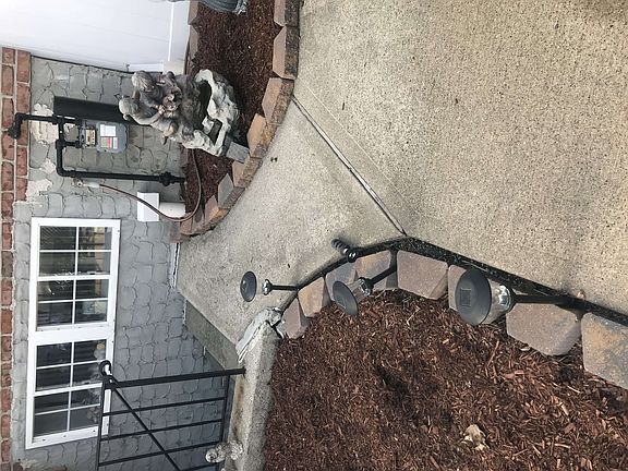 5th image of 239 Saint Marys Ave