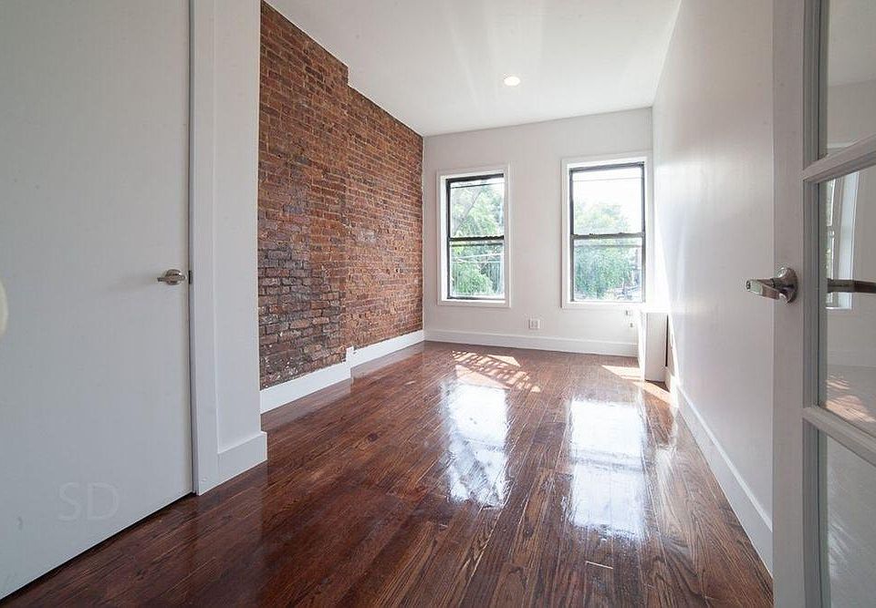 2nd image of 1486 Bedford Ave