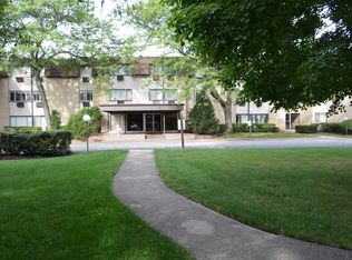801 E Shady Way #3RD, Arlington Heights, IL 60005