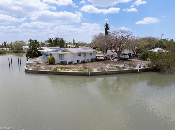 315 pettit DR, NAPLES, FL 34140