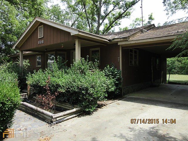 2nd image of 808 Macon Ave
